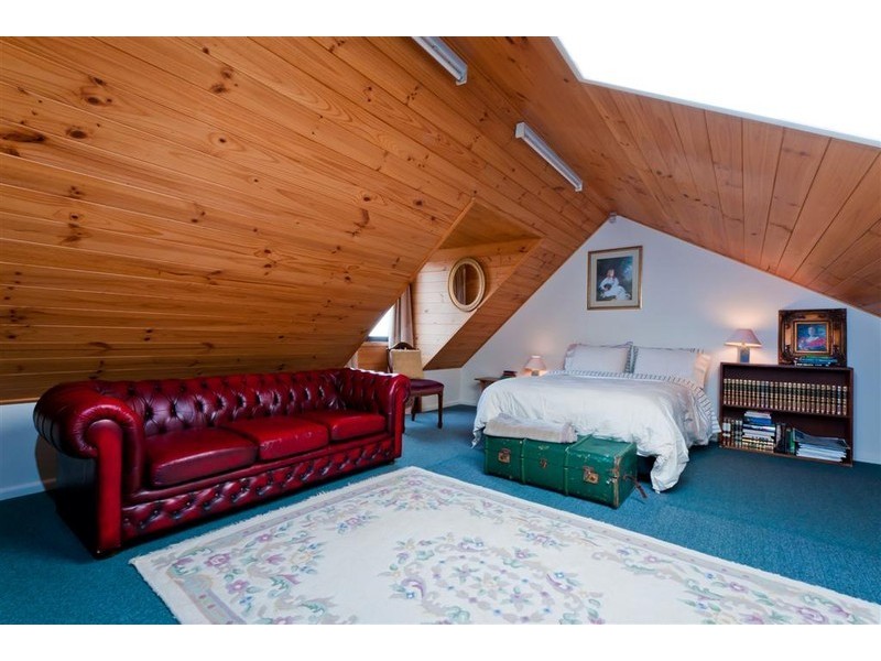 29 Yellow Gum Boulevard, Sunbury VIC 3429