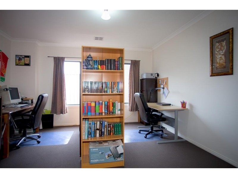 24 Towerbridge Rise, Sunbury VIC 3429