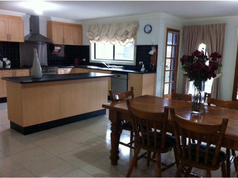 3 Frontignac Court, Sunbury VIC 3429