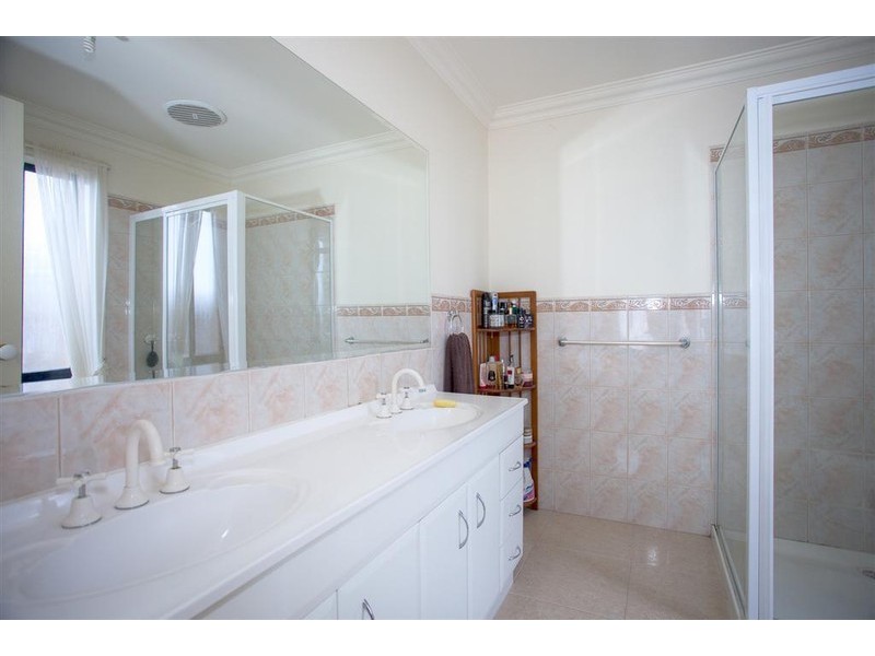 3 Frontignac Court, Sunbury VIC 3429
