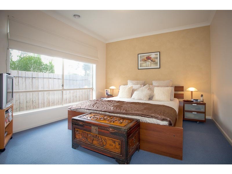 5 Highgrove Drive, Sunbury VIC 3429