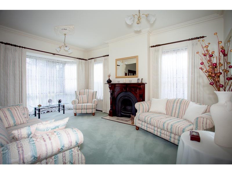 27 Powlett Street, Sunbury VIC 3429