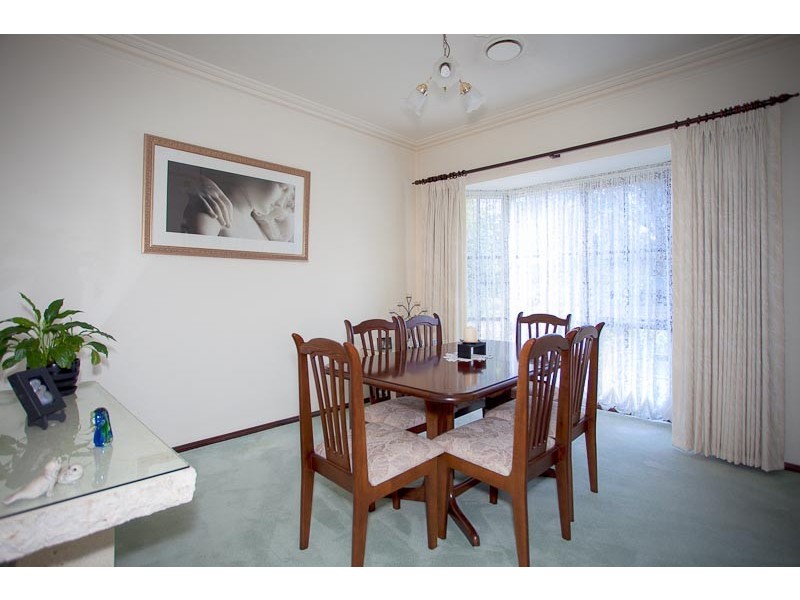 27 Powlett Street, Sunbury VIC 3429