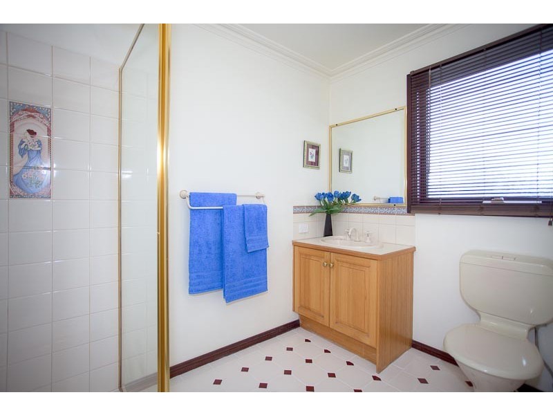 27 Powlett Street, Sunbury VIC 3429