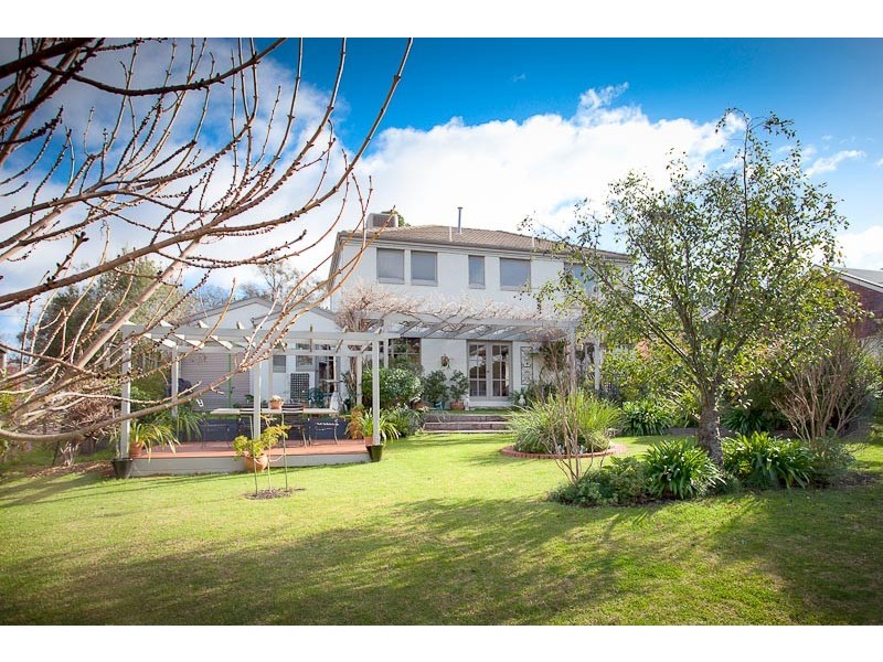 27 Powlett Street, Sunbury VIC 3429