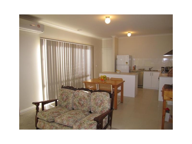 1/69 Anderson Road, Sunbury VIC 3429