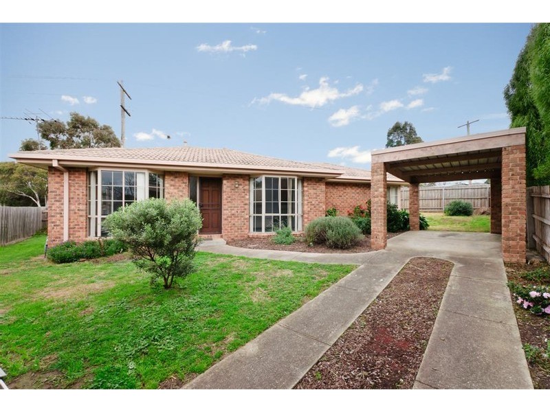 2/1 Buckmaster Street, Sunbury VIC 3429