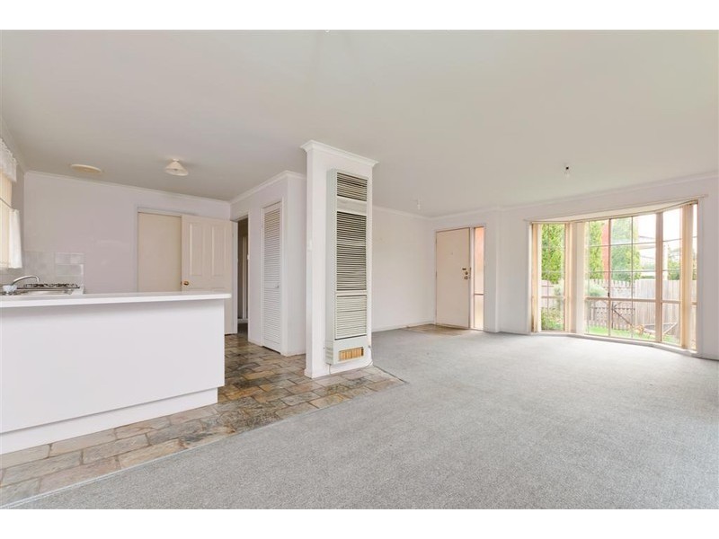 2/1 Buckmaster Street, Sunbury VIC 3429