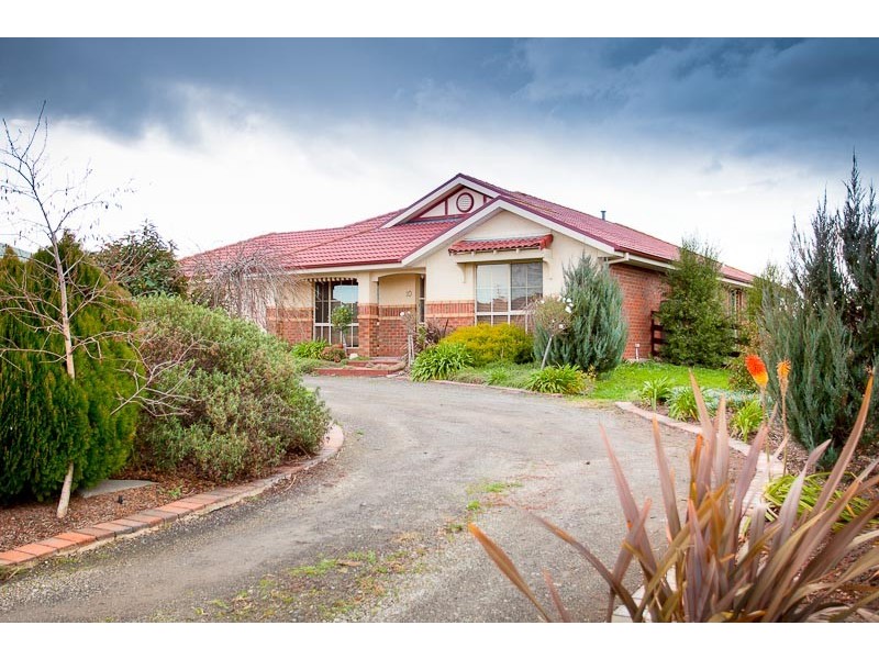 10 Rupertsdale Road, Sunbury VIC 3429