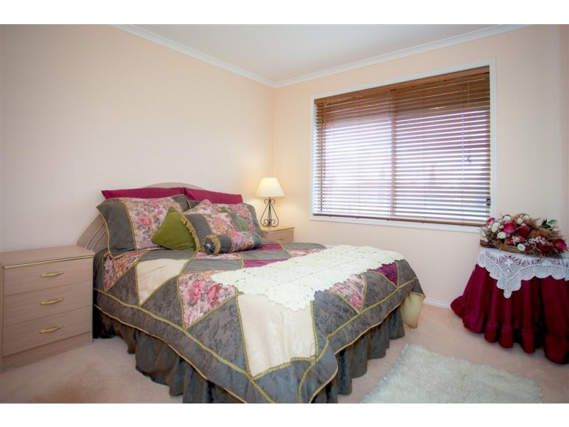 10 Rupertsdale Road, Sunbury VIC 3429