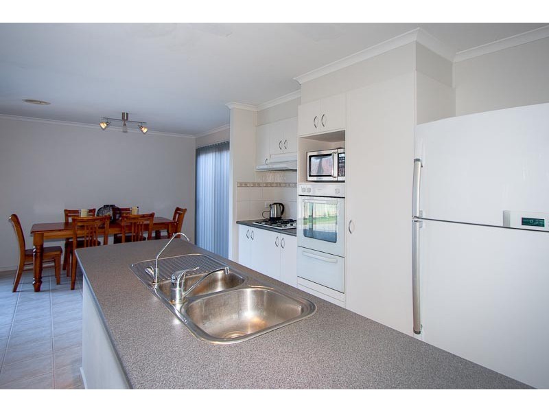 4 Grout Court, Sunbury VIC 3429