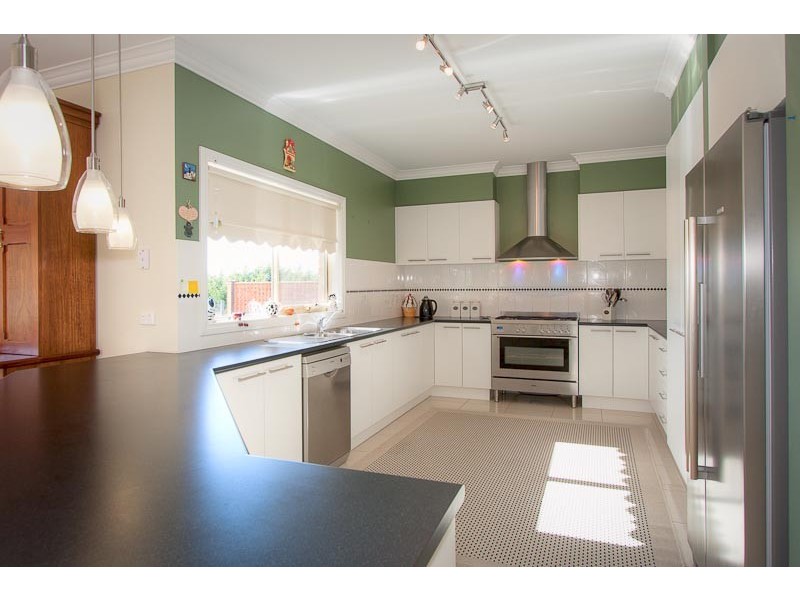 8 Cobblestone lane, Sunbury VIC 3429