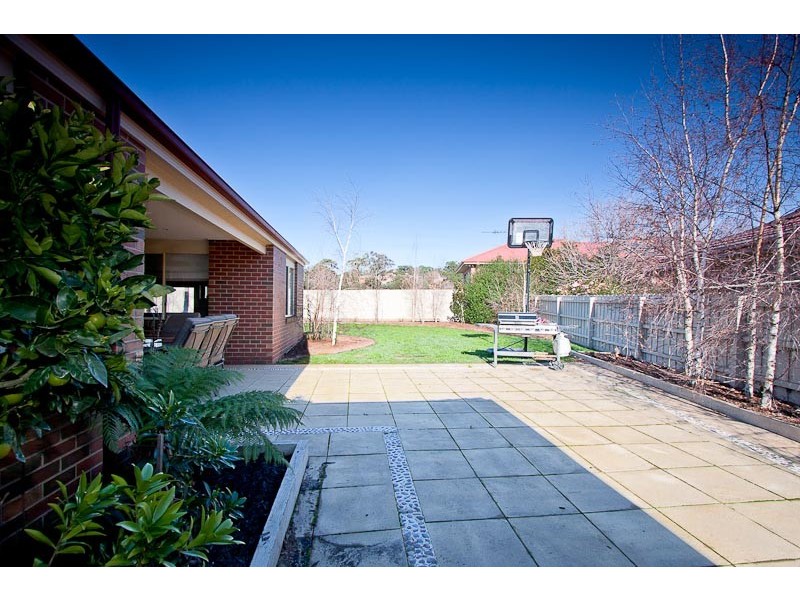 4 The Barb, Sunbury VIC 3429