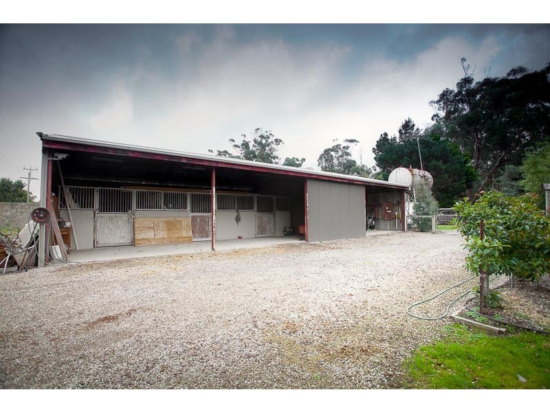 829 BACCHUS MARSH RD, Bullengarook VIC 3437