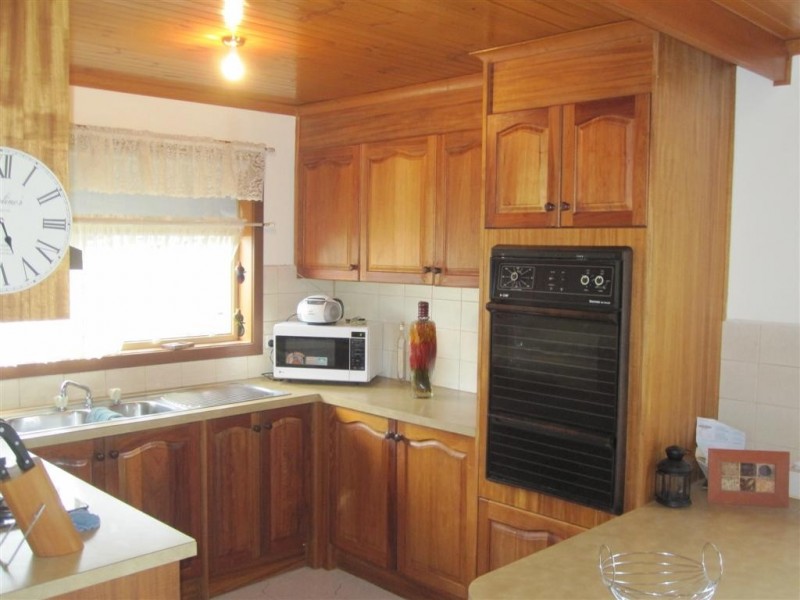 8/33-35 Barkly Street, Sunbury VIC 3429