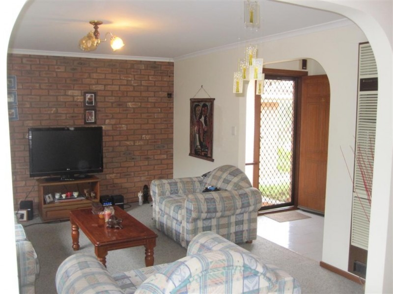 8/33-35 Barkly Street, Sunbury VIC 3429