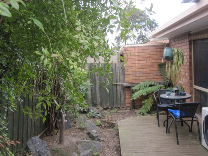 8/33-35 Barkly Street, Sunbury VIC 3429