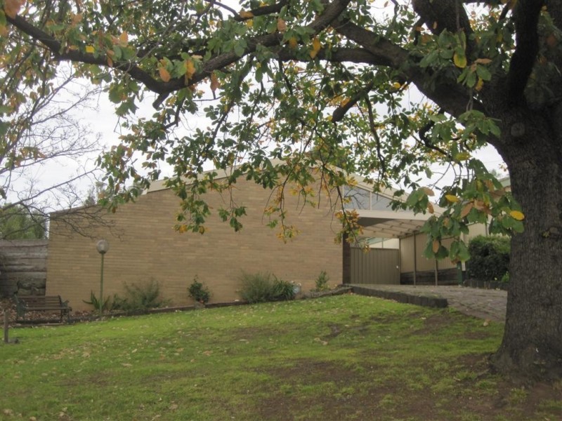 33 Vaughan Street, Sunbury VIC 3429