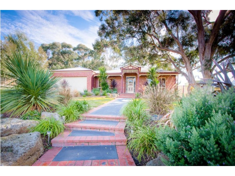 38 Fullwood Drive, Sunbury VIC 3429