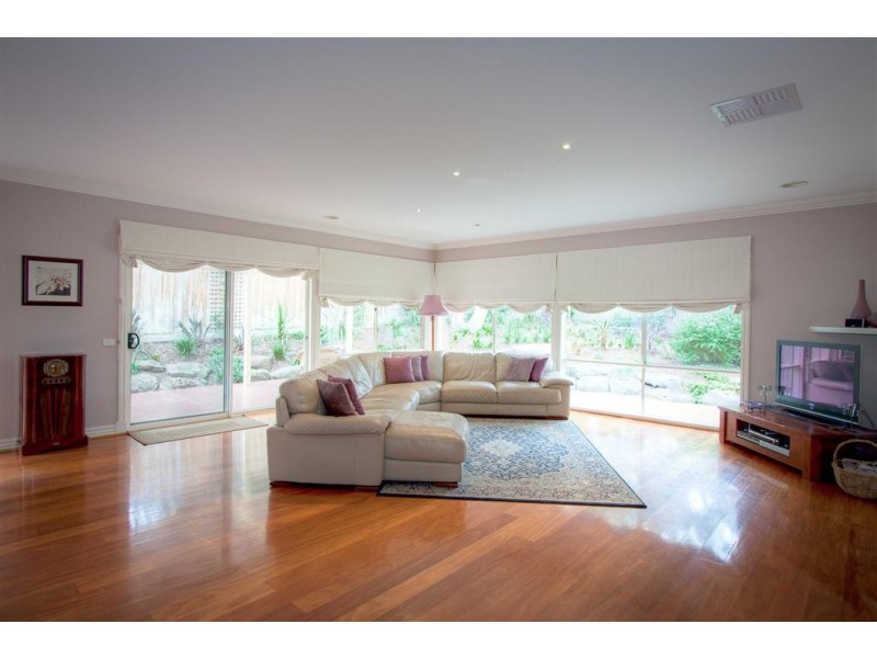 38 Fullwood Drive, Sunbury VIC 3429