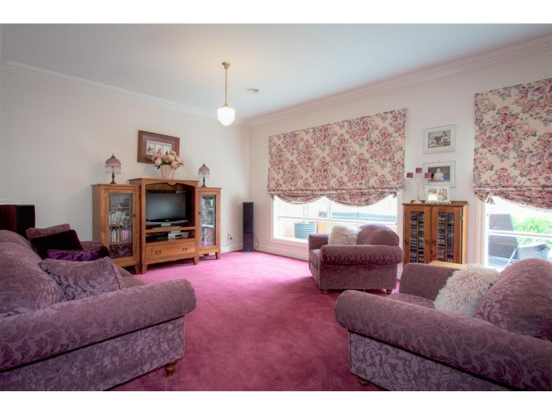 38 Fullwood Drive, Sunbury VIC 3429