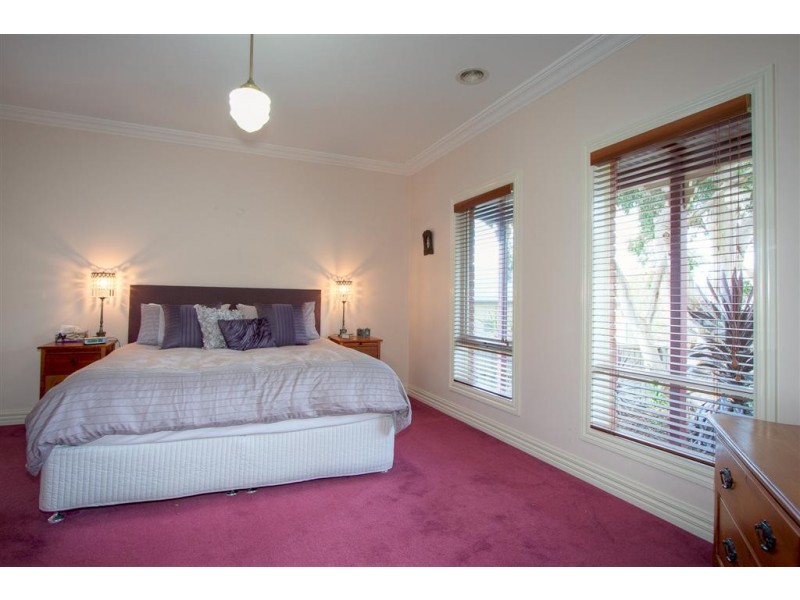 38 Fullwood Drive, Sunbury VIC 3429