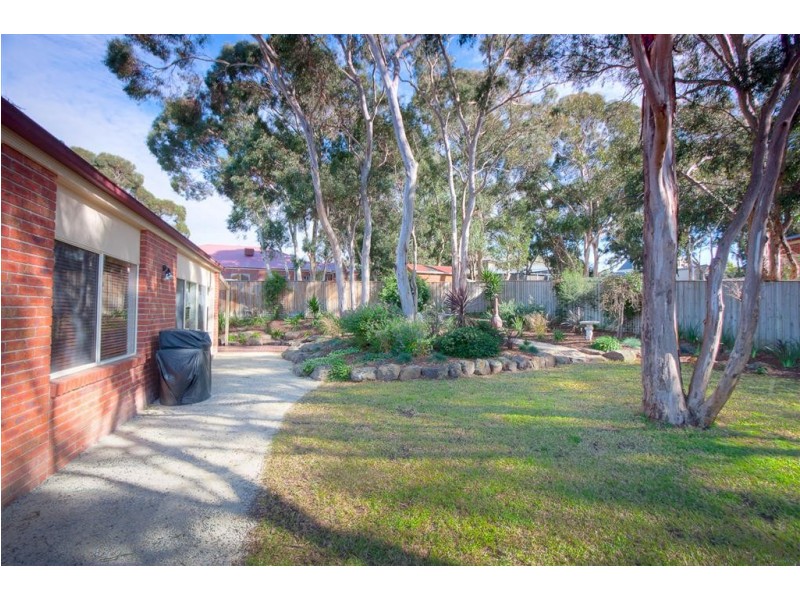 38 Fullwood Drive, Sunbury VIC 3429