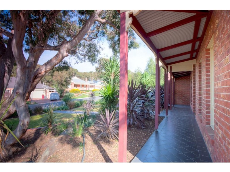 38 Fullwood Drive, Sunbury VIC 3429
