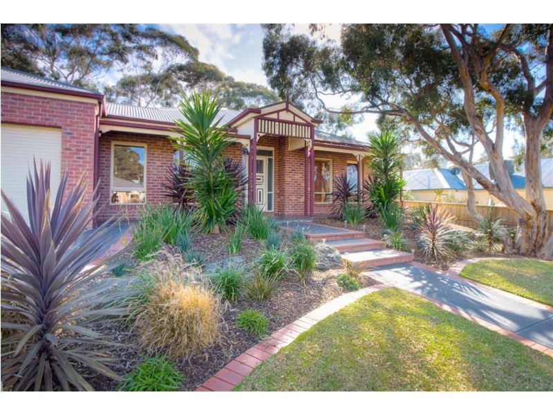38 Fullwood Drive, Sunbury VIC 3429