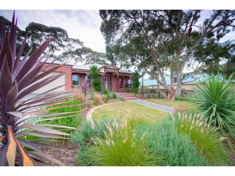 38 Fullwood Drive, Sunbury VIC 3429