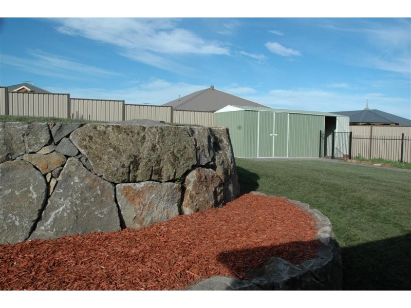 7 Ironbark Drive, Sunbury VIC 3429