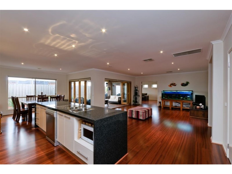 7 Sauvignon Court, Sunbury VIC 3429