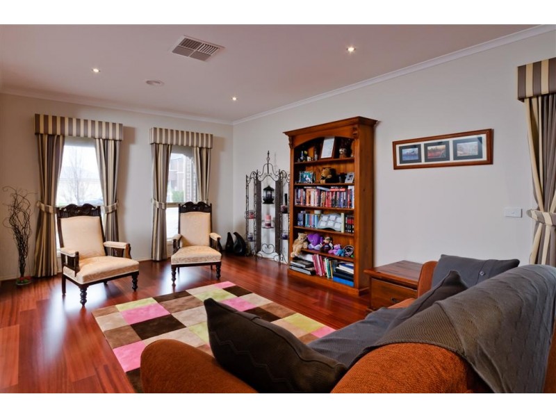 7 Sauvignon Court, Sunbury VIC 3429