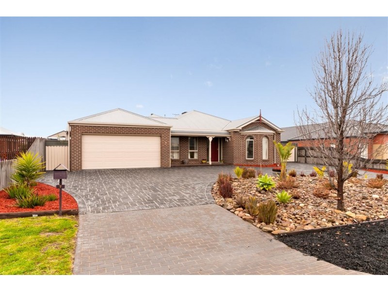 7 Sauvignon Court, Sunbury VIC 3429