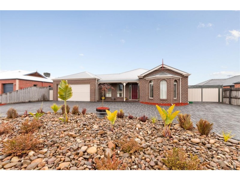 7 Sauvignon Court, Sunbury VIC 3429