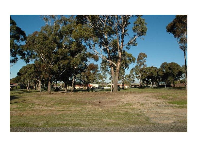 2/78 Ligar Street, Sunbury VIC 3429