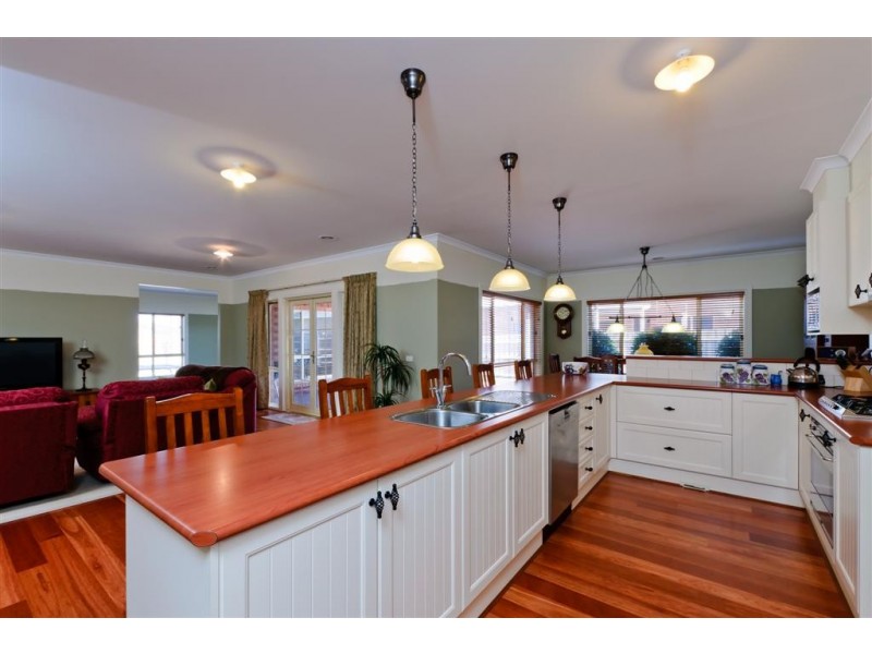 7 The Link, Sunbury VIC 3429