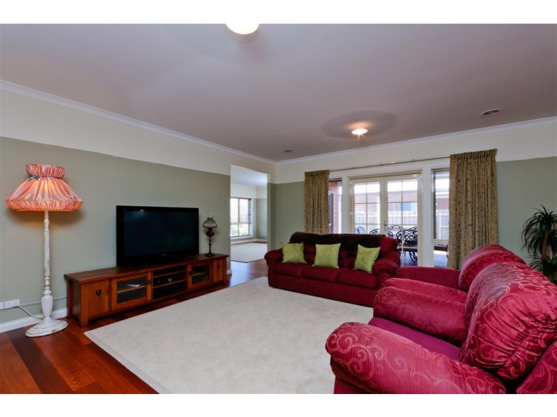 7 The Link, Sunbury VIC 3429