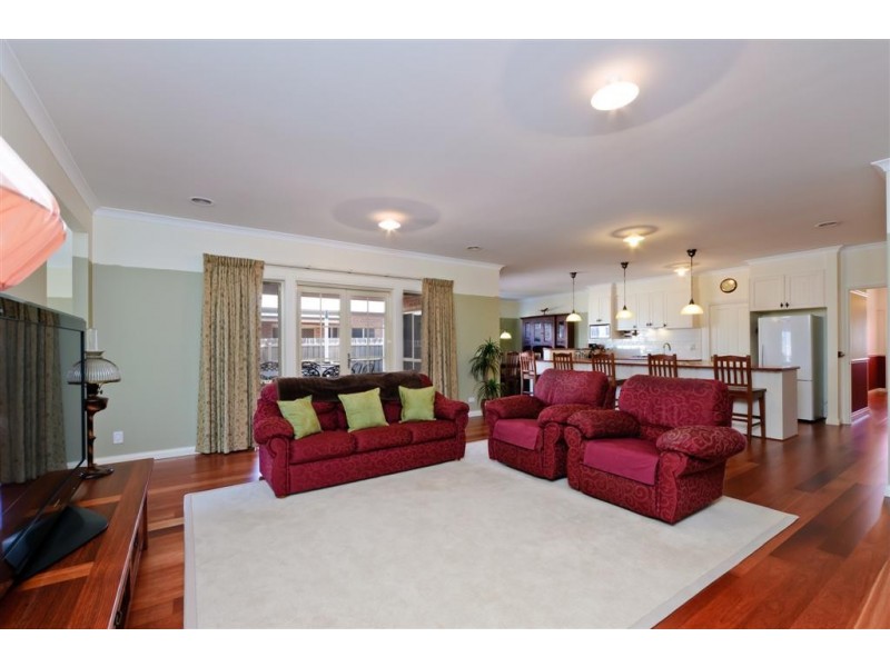 7 The Link, Sunbury VIC 3429