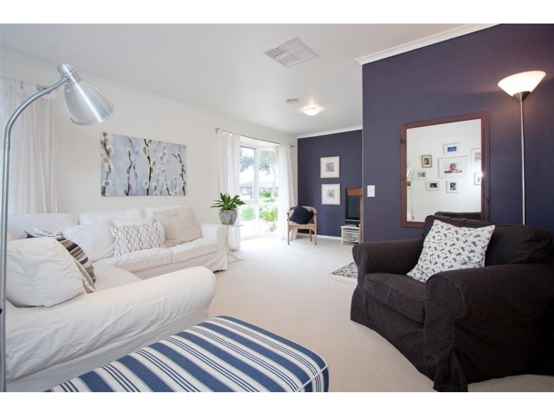 18 La Perouse Close, Sunbury VIC 3429