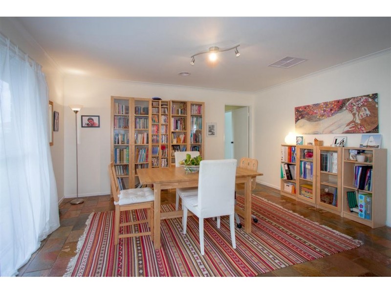 18 La Perouse Close, Sunbury VIC 3429