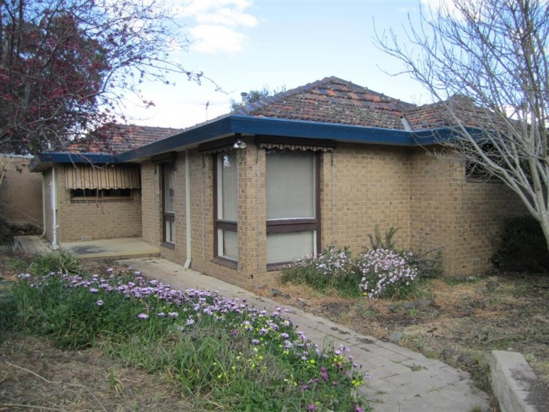 17 Blaxland Drive, Sunbury VIC 3429