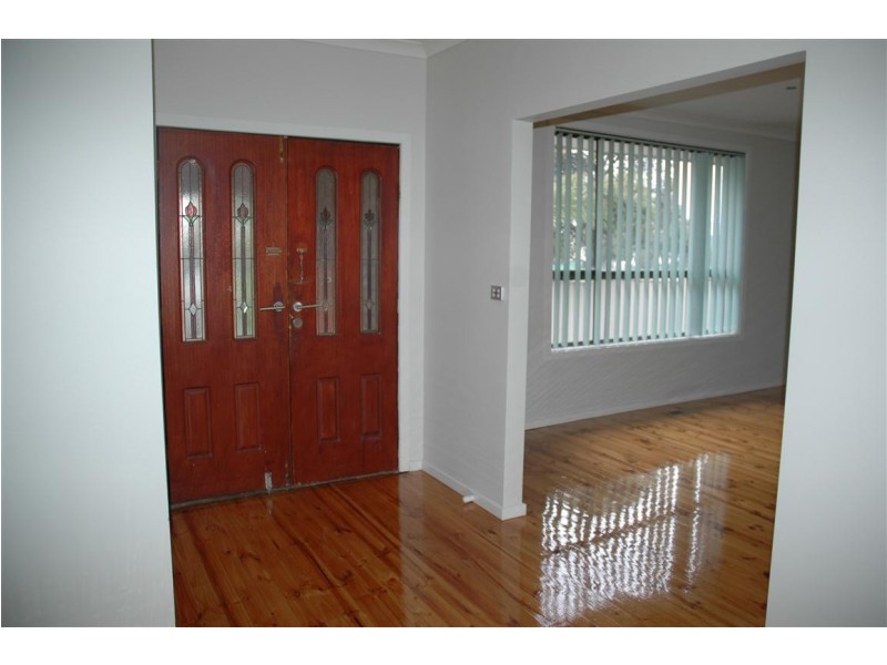 8 Vineyard Road, Sunbury VIC 3429