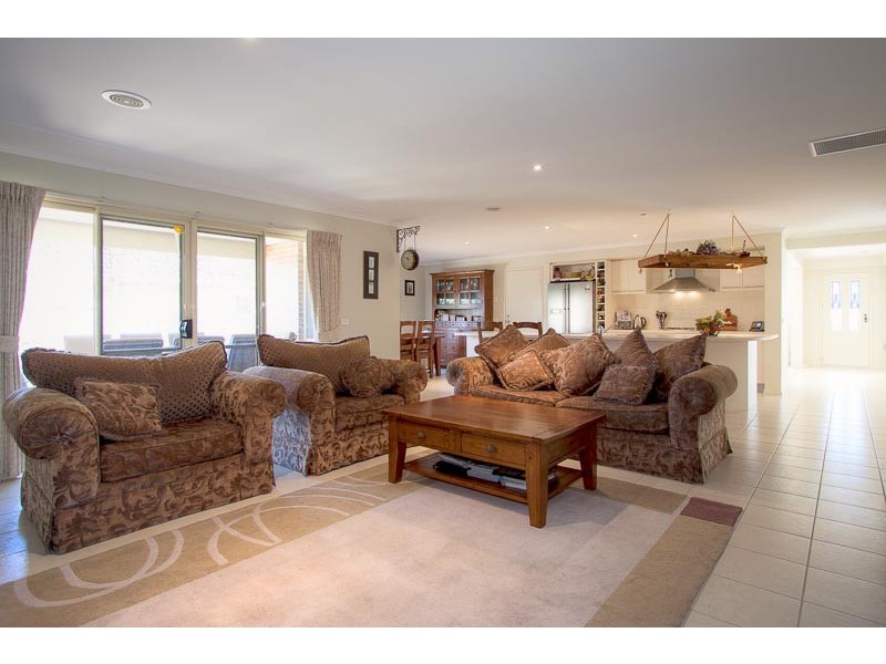 4 The Barb, Sunbury VIC 3429