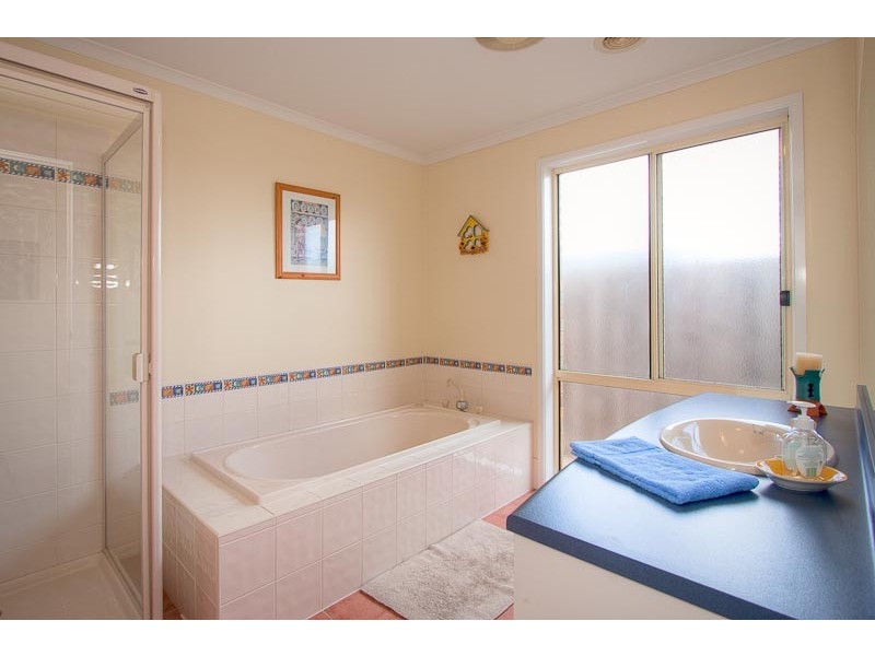 21 Daly Close, Sunbury VIC 3429
