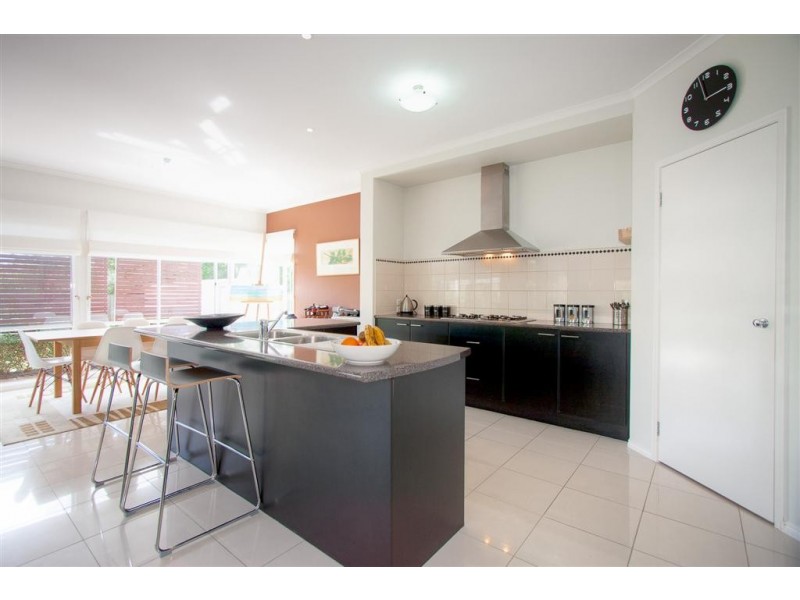 48 The Avenue, Sunbury VIC 3429