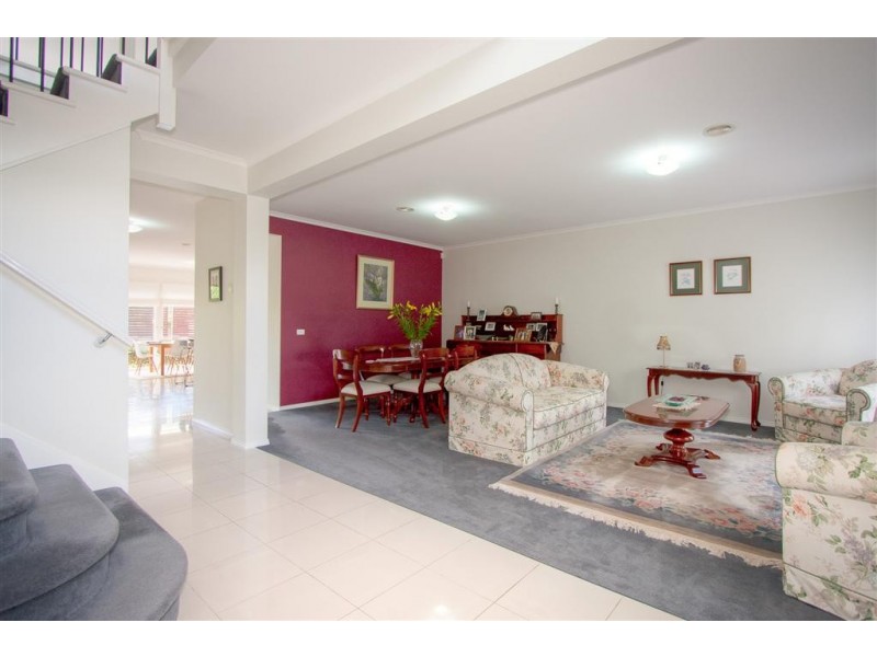 48 The Avenue, Sunbury VIC 3429