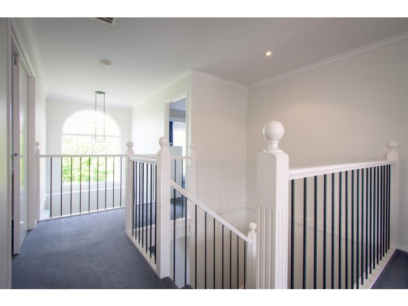 48 The Avenue, Sunbury VIC 3429