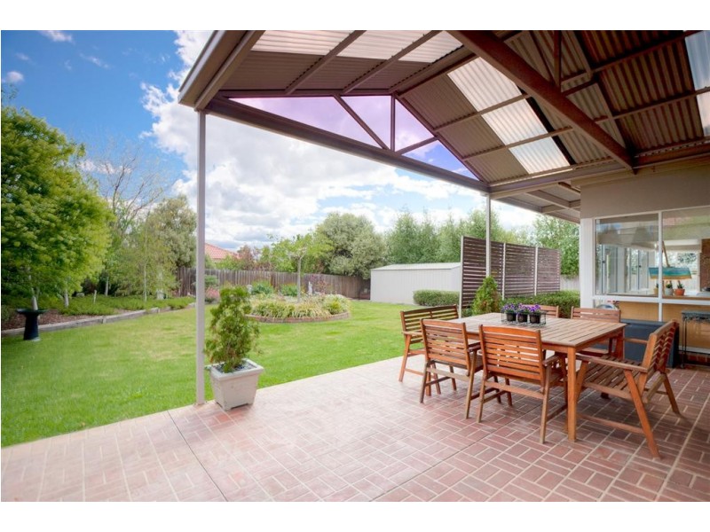 48 The Avenue, Sunbury VIC 3429