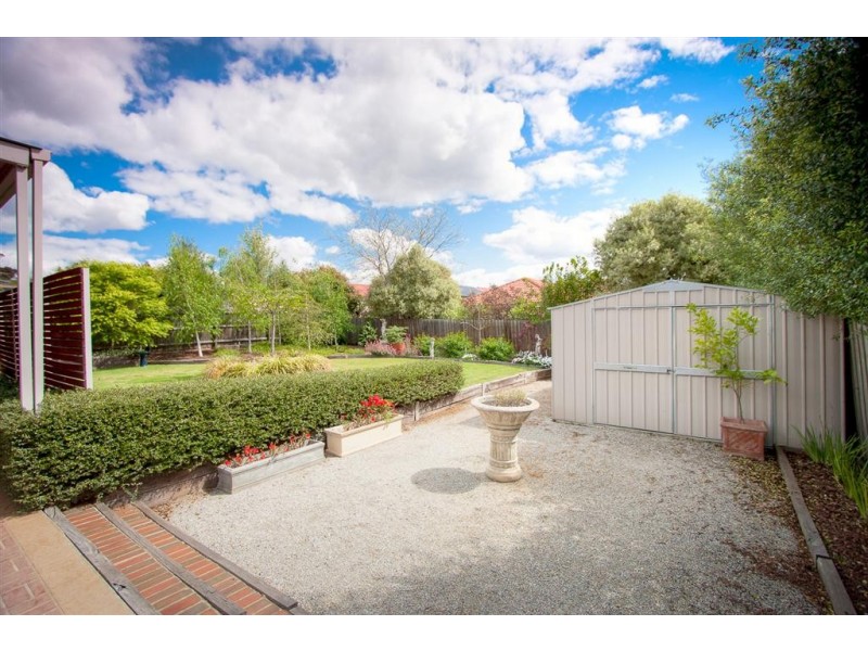 48 The Avenue, Sunbury VIC 3429